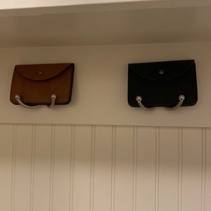 2 Universal Thread card holders